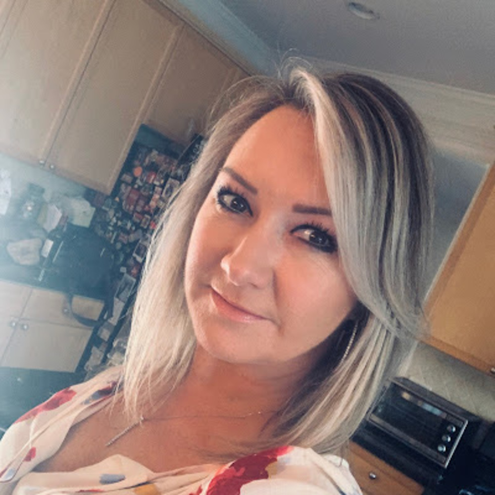 Meet your Posher, Angelika